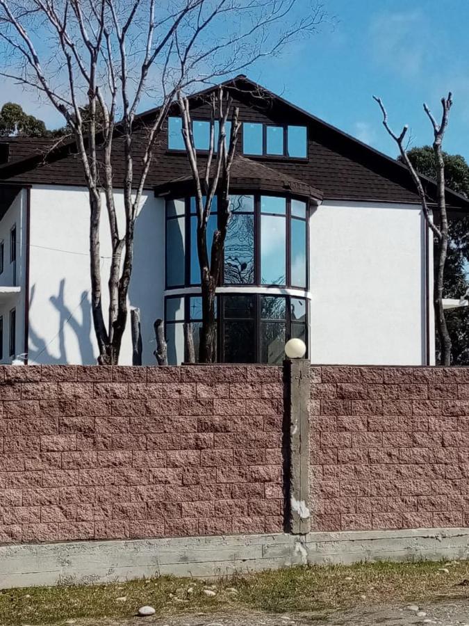 Гостевой Дом La Mer Pizunda Exterior photo